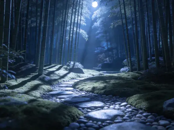 阴暗神秘月光下的竹林步道场景