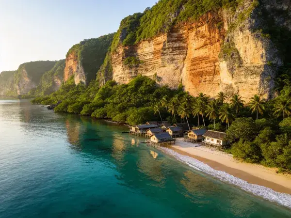 海岸峭壁木屋海滨景观