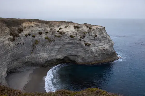 海岸层积岩悬崖滨海风光
