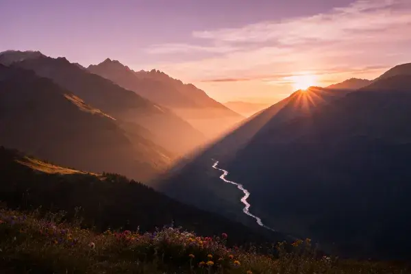 山地峡谷风光日出景象