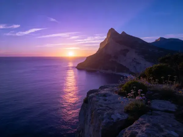 沿海悬崖日落风光景象